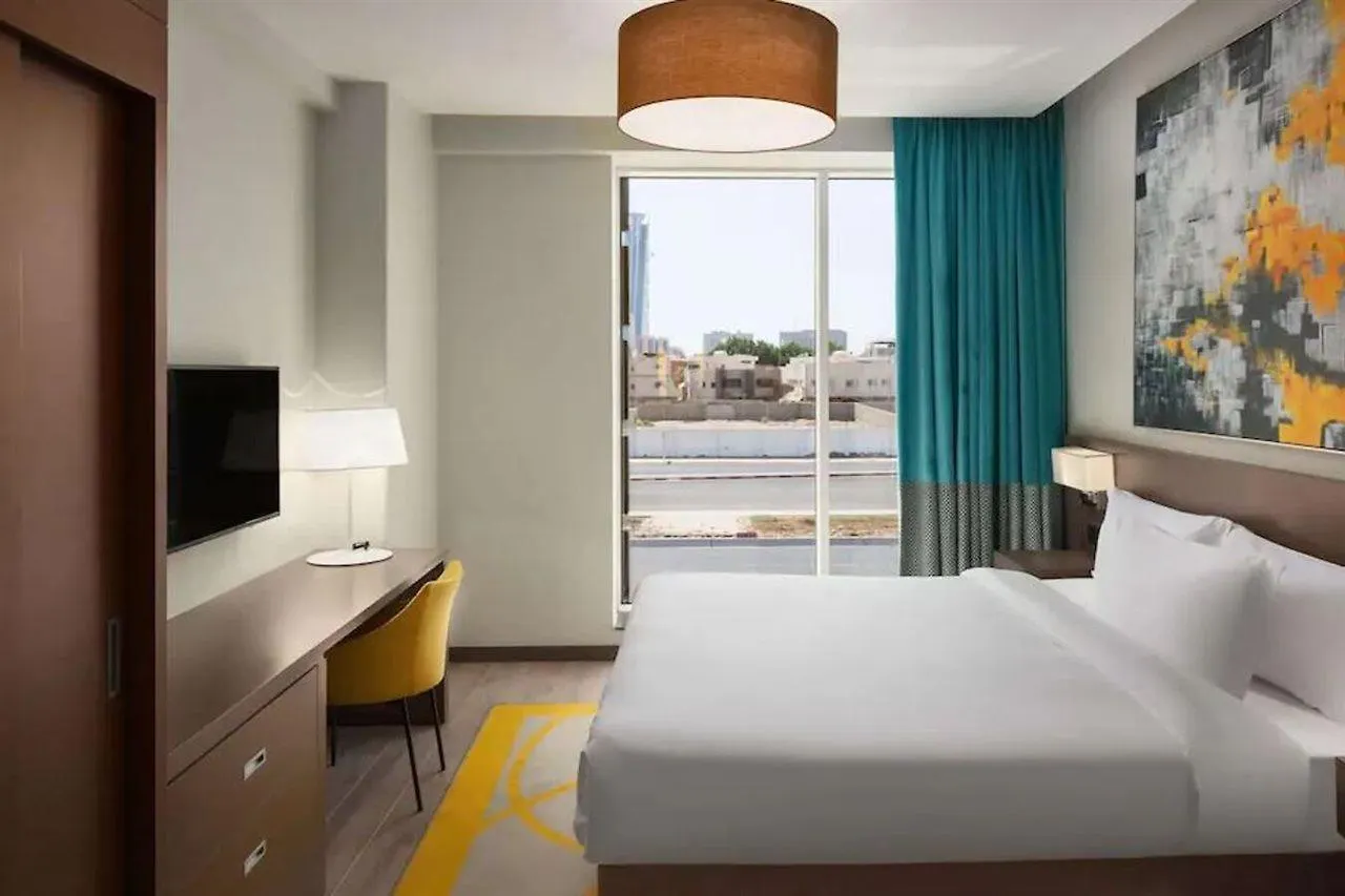 Adagio Aparthotel Jeddah Malik Road 4*,