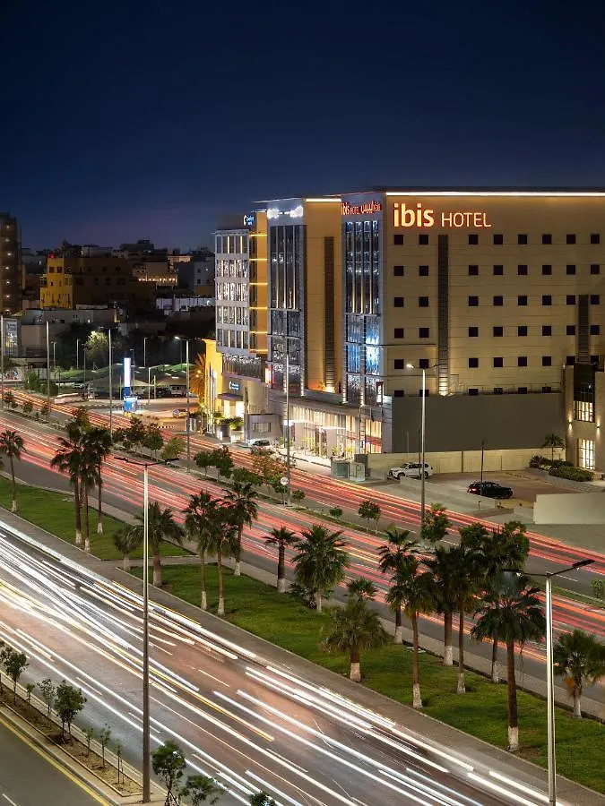 Adagio Aparthotel Jeddah Malik Road 4*,