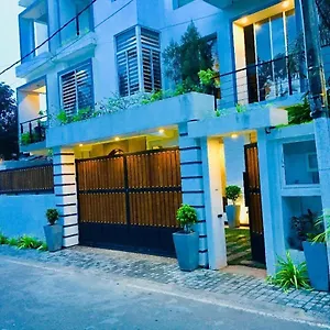 *** Motel 8+ Sri Lanka